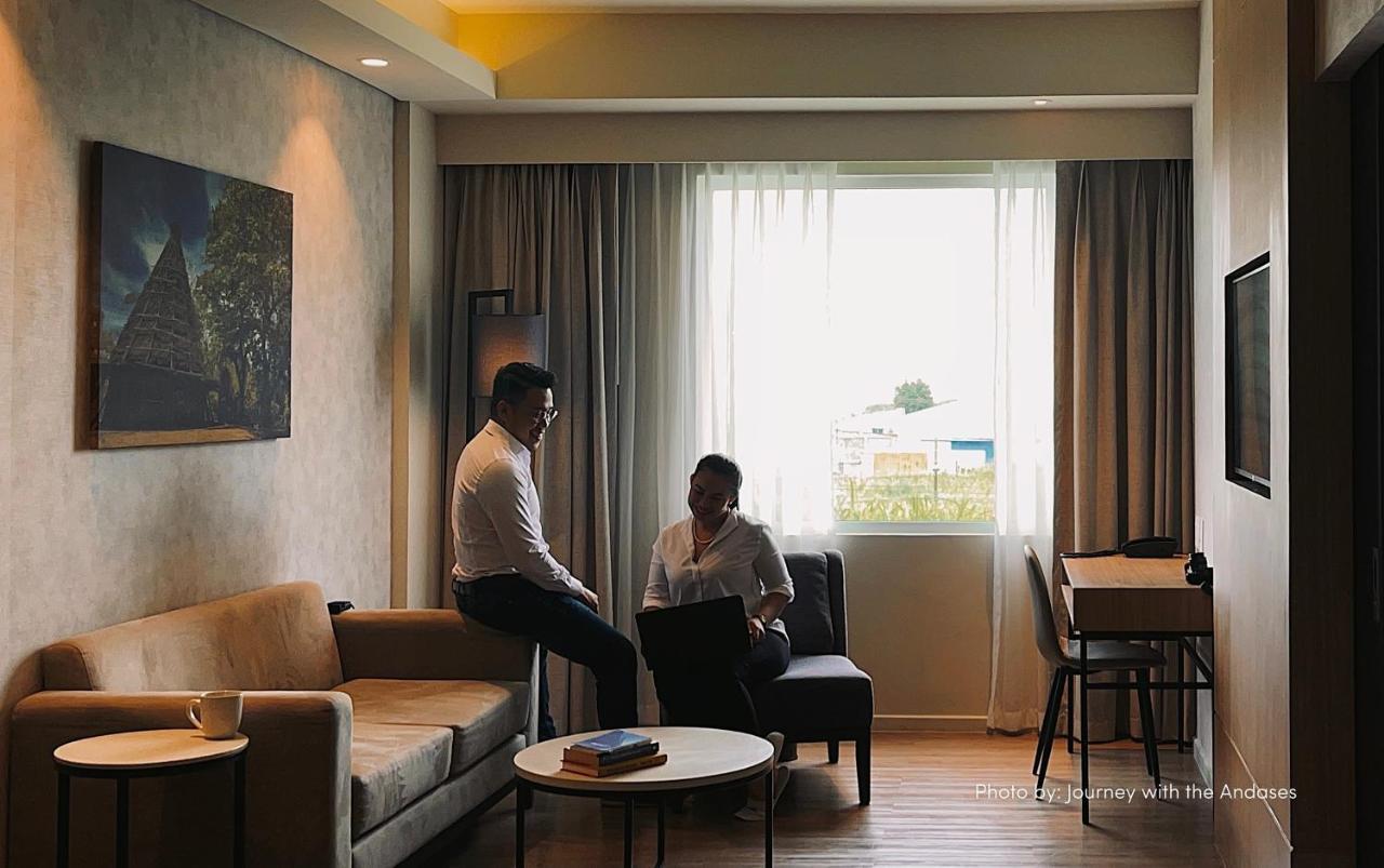 Park Inn By Radisson บาโคลอด ภายนอก รูปภาพ