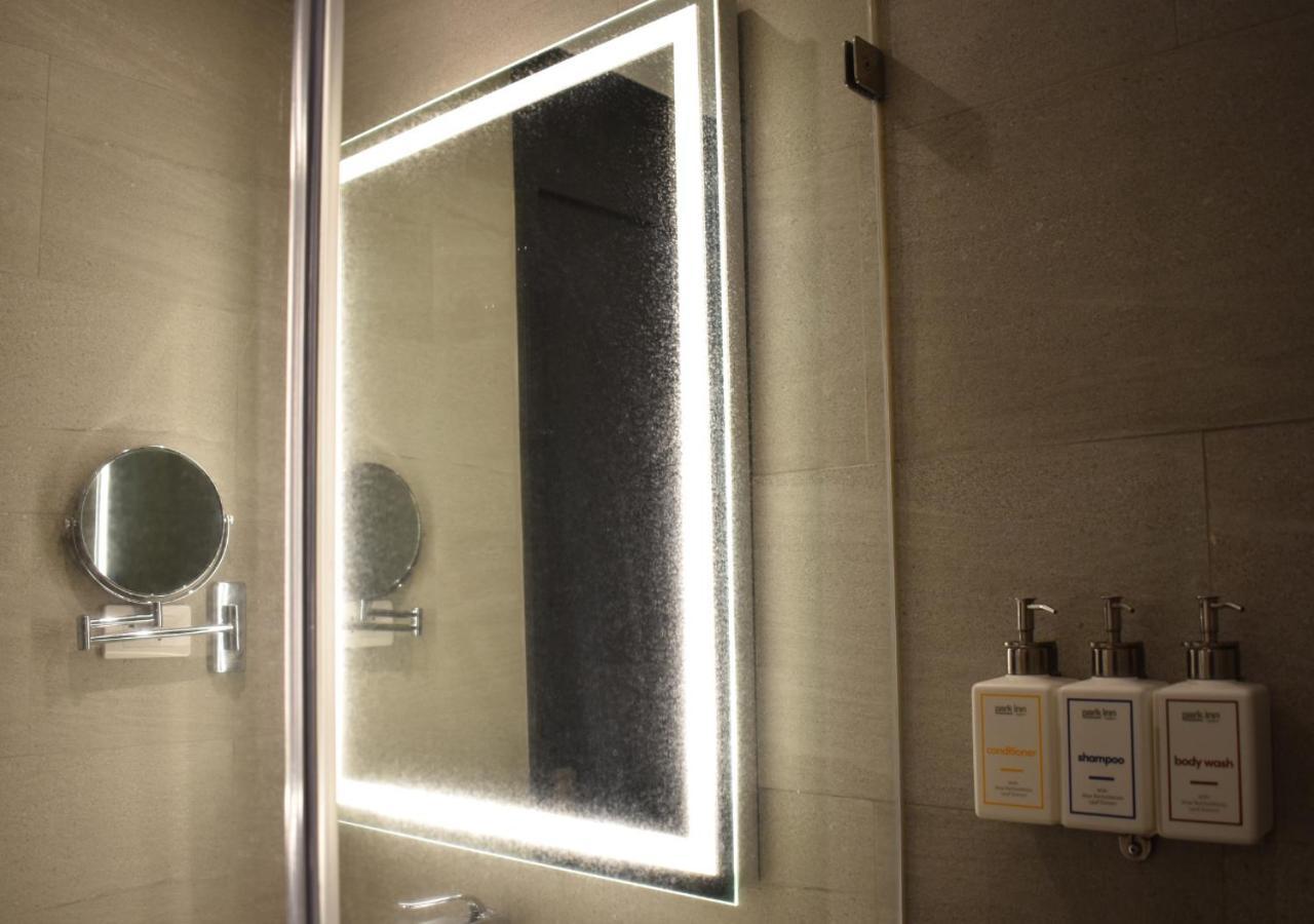 Park Inn By Radisson บาโคลอด ภายนอก รูปภาพ