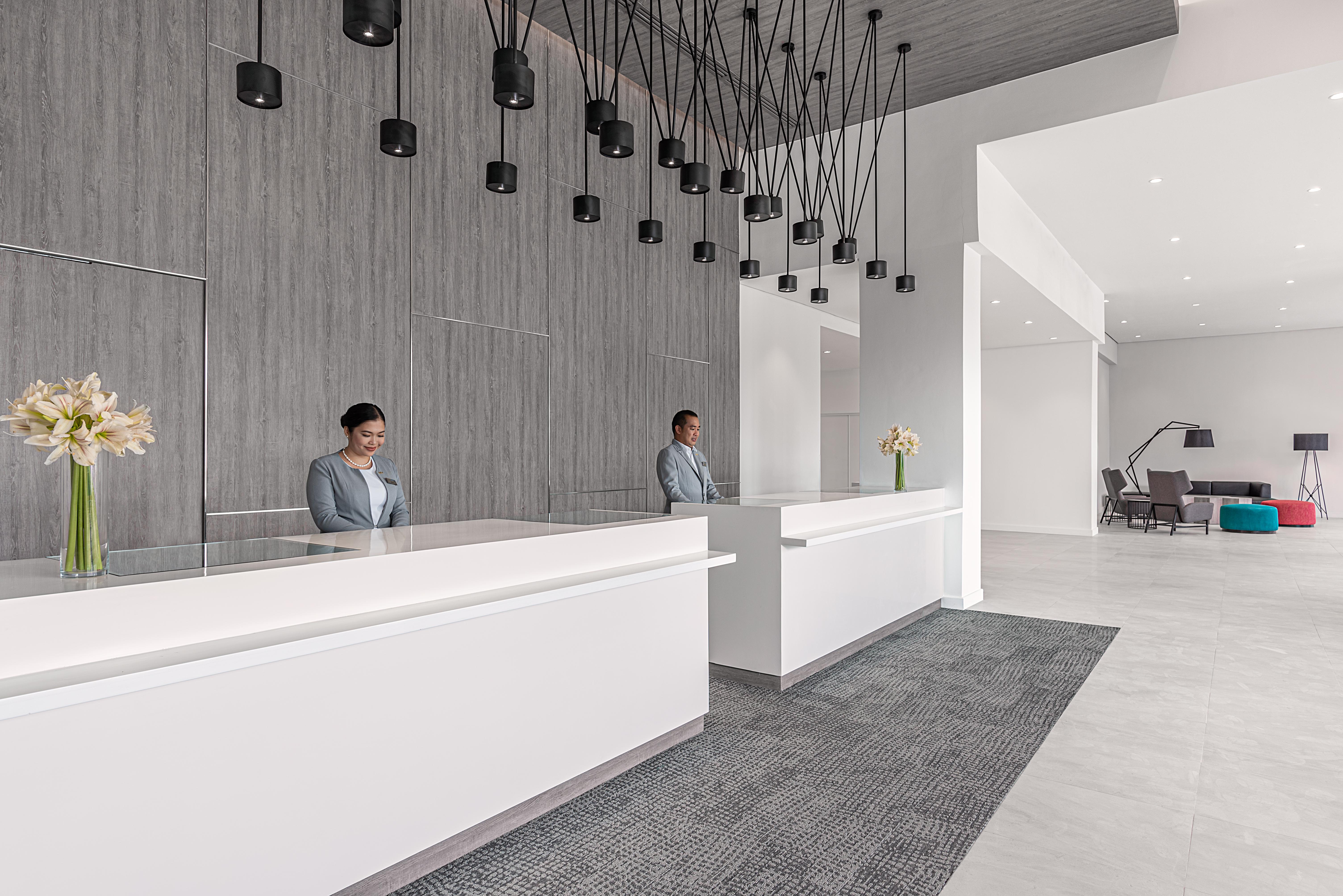 Park Inn By Radisson บาโคลอด ภายนอก รูปภาพ