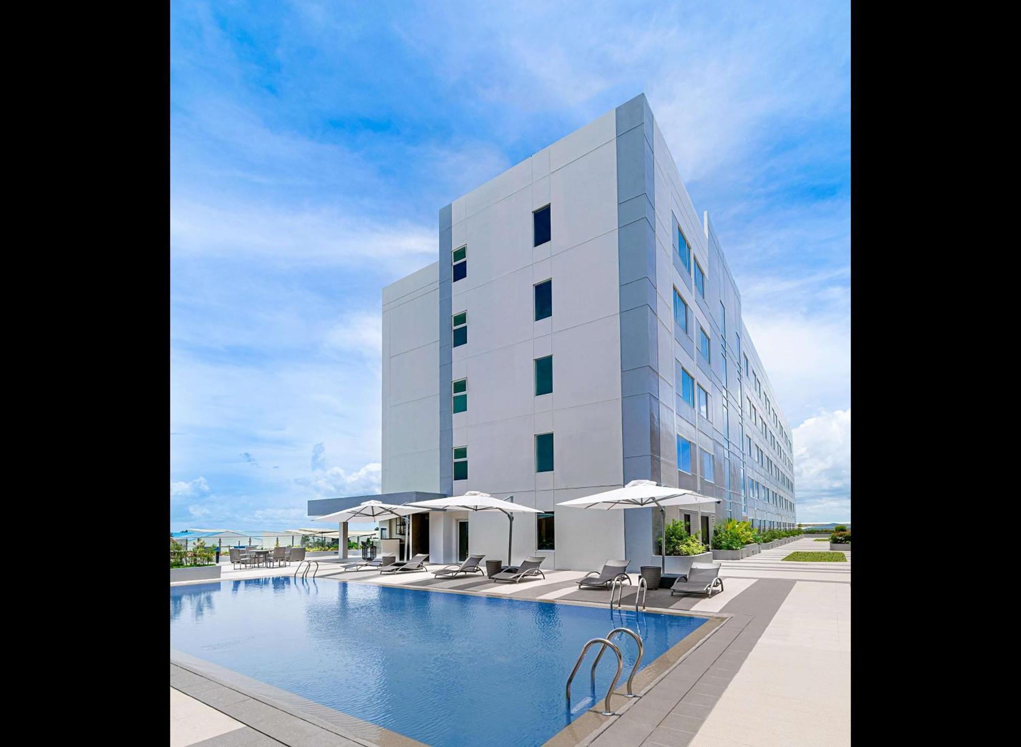 Park Inn By Radisson บาโคลอด ภายนอก รูปภาพ