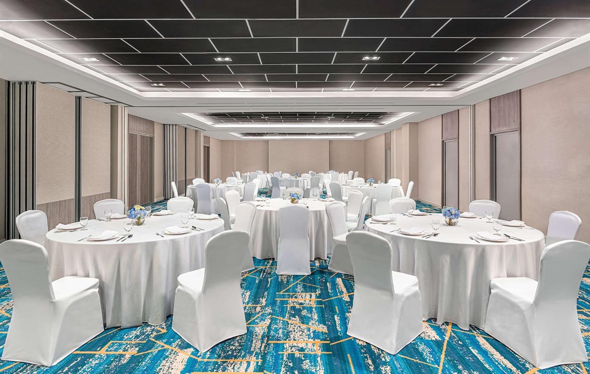 Park Inn By Radisson บาโคลอด ภายนอก รูปภาพ